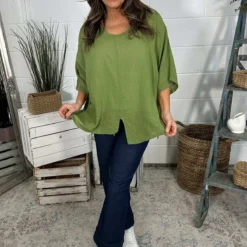 Isolde Linen Top Olive