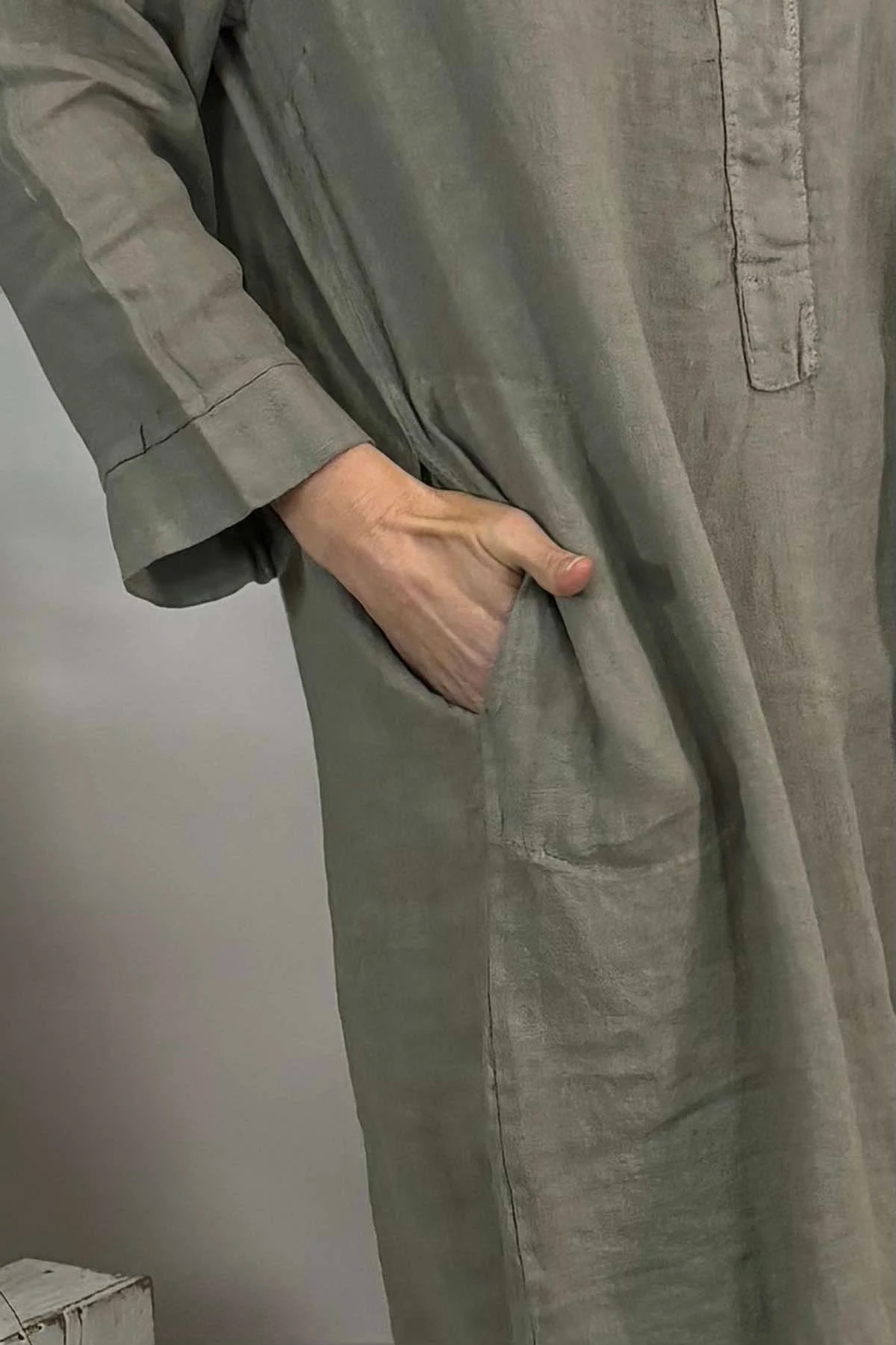 Davina Linen Tunic Mocha 5 Davina Linen Tunic Mocha - Image 3