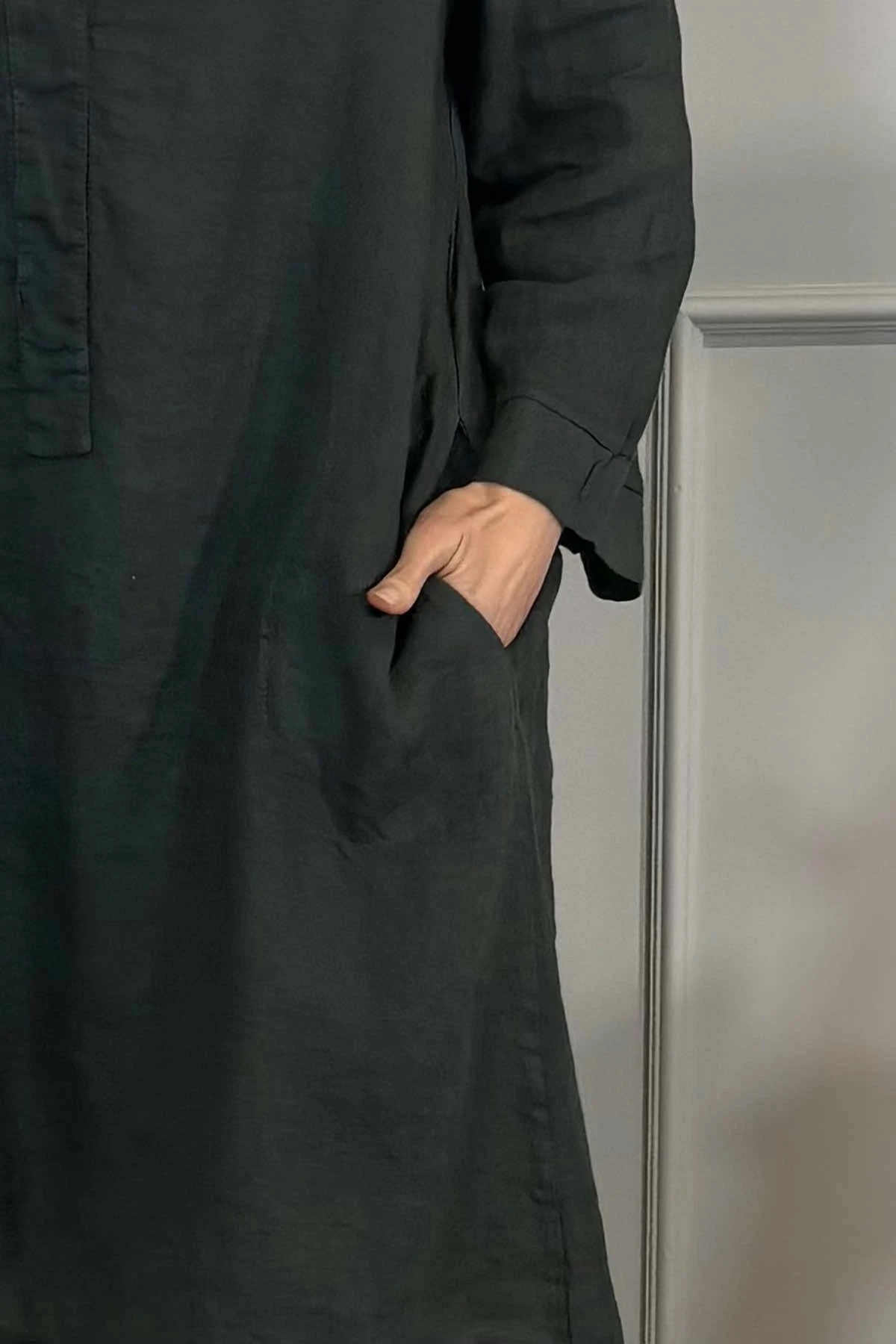 Davina Linen Tunic Charcoal 5 Davina Linen Tunic Charcoal - Image 3