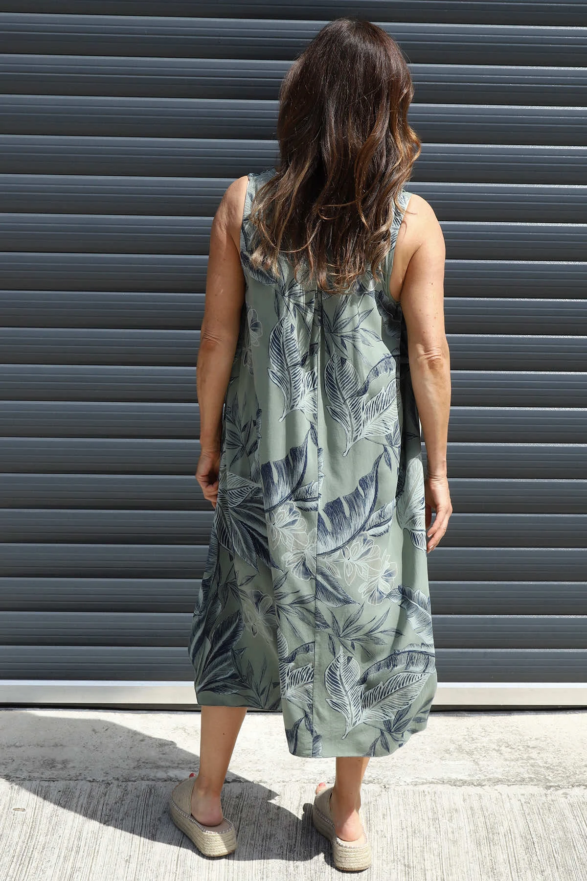 Rosina Botanical Print Sleeveless Dress Khaki 6 Rosina Botanical Print Sleeveless Dress Khaki - Image 4