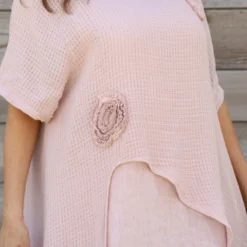 Lulworth Layered Rosette Linen Dress Dusky Pink 8 Lulworth Layered Rosette Linen Dress Dusky Pink -Kitandkaboodal Store IMG 0377 b3ccadcd 2228 4985 98dc e31094a65e15