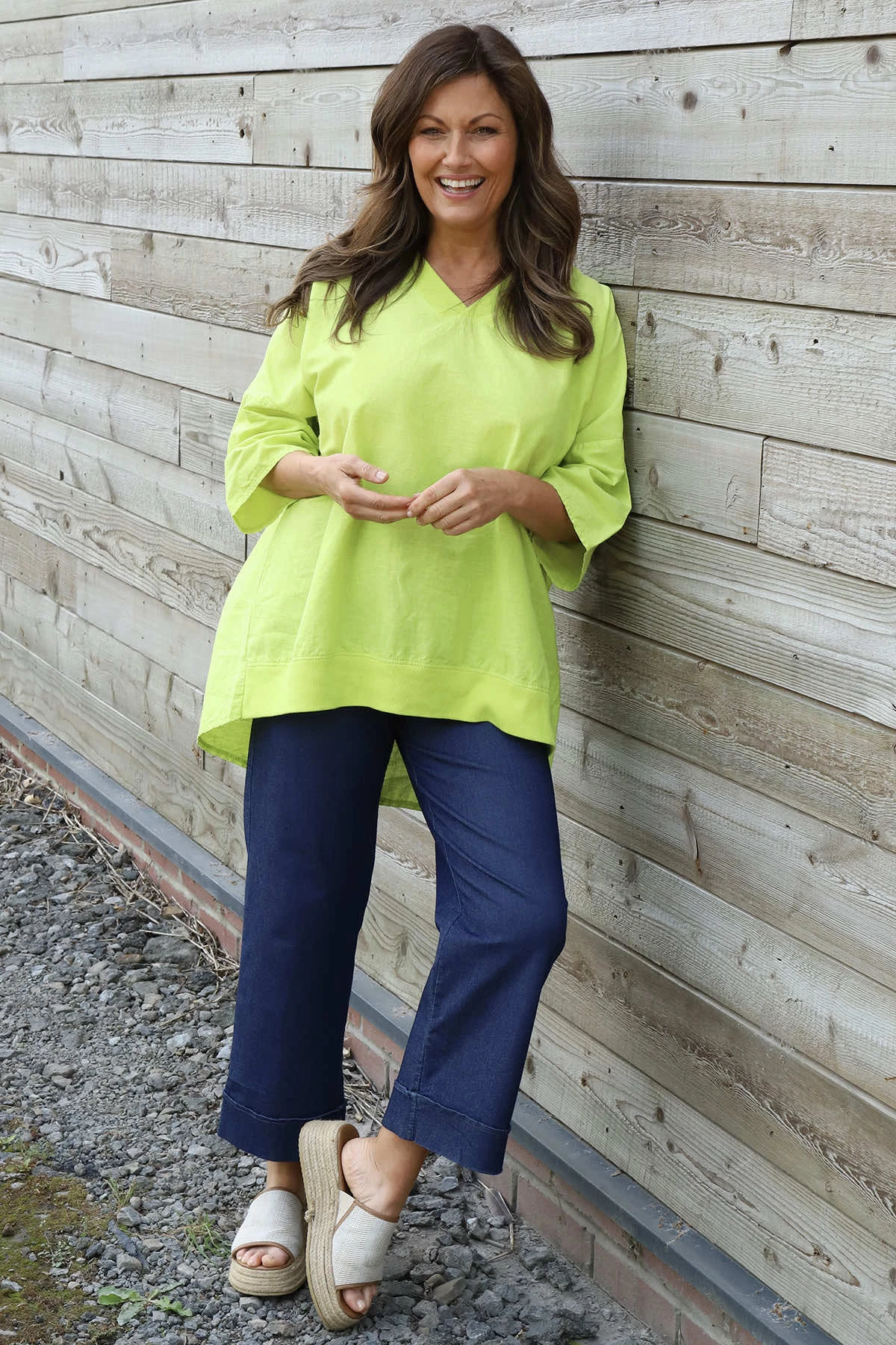 Brittany V-Neck Linen Top Lime 3 Brittany V-Neck Linen Top Lime