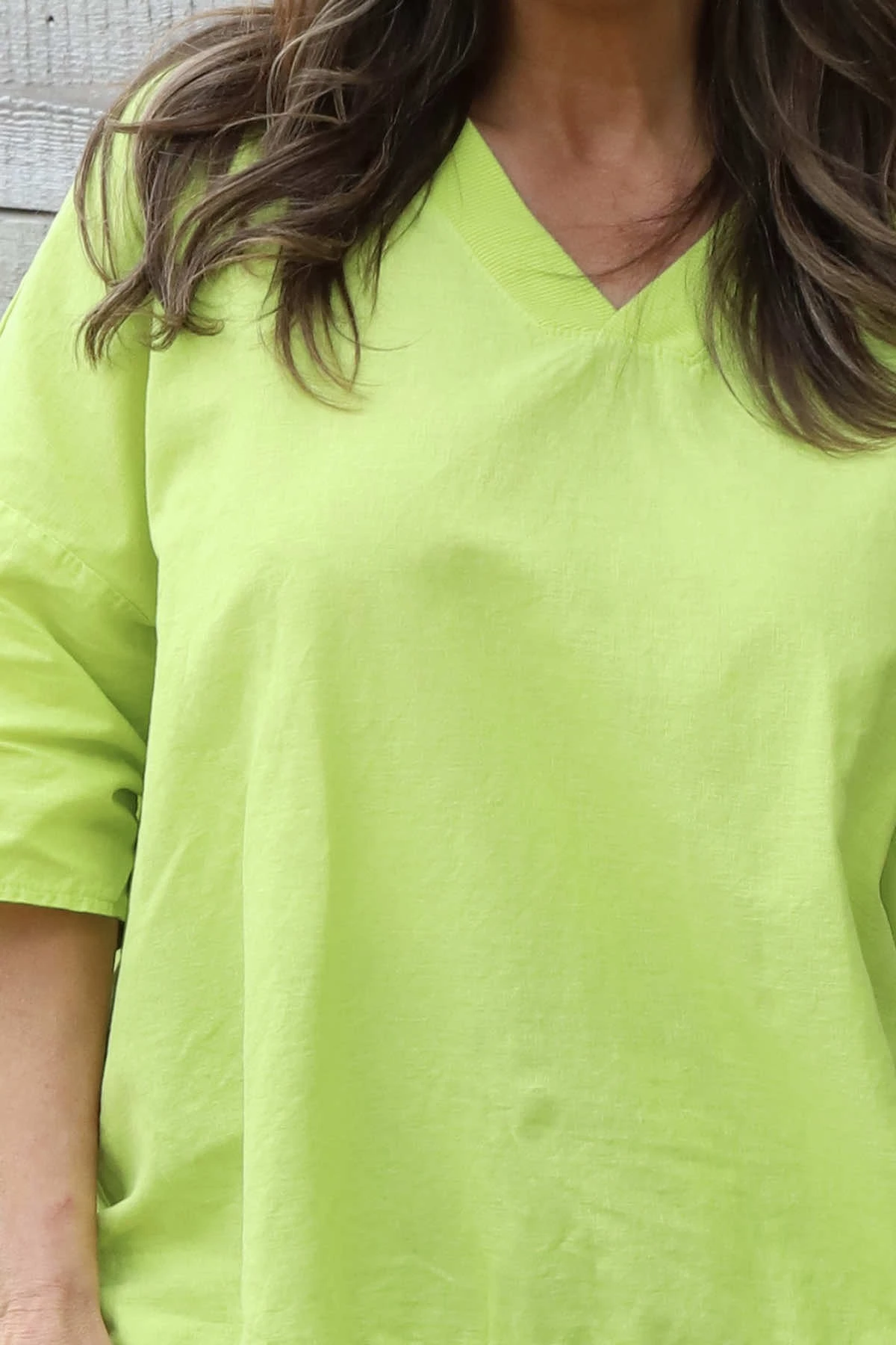 Brittany V-Neck Linen Top Lime 5 Brittany V-Neck Linen Top Lime - Image 3
