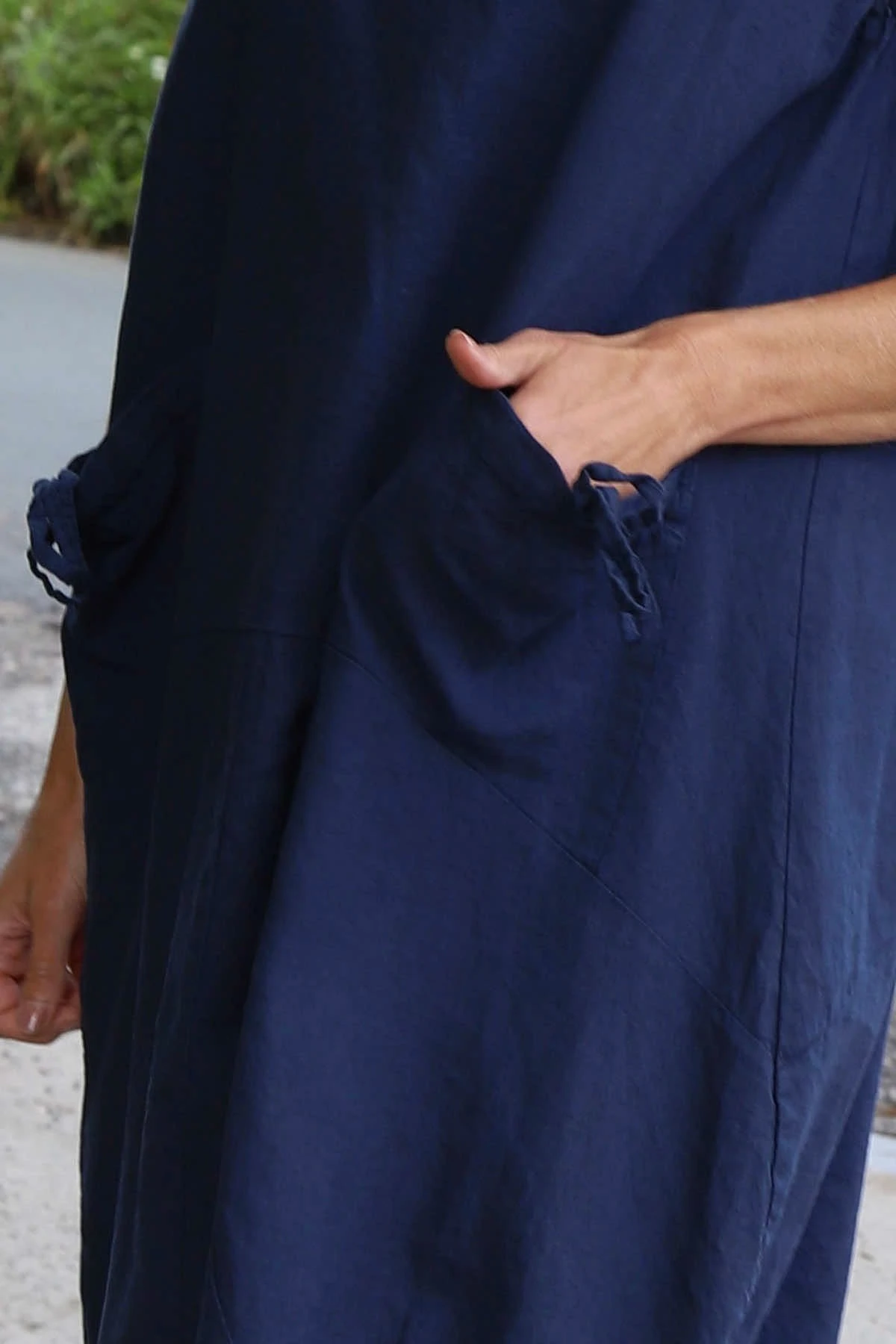 Holkham Linen Dress Navy 5 Holkham Linen Dress Navy - Image 3