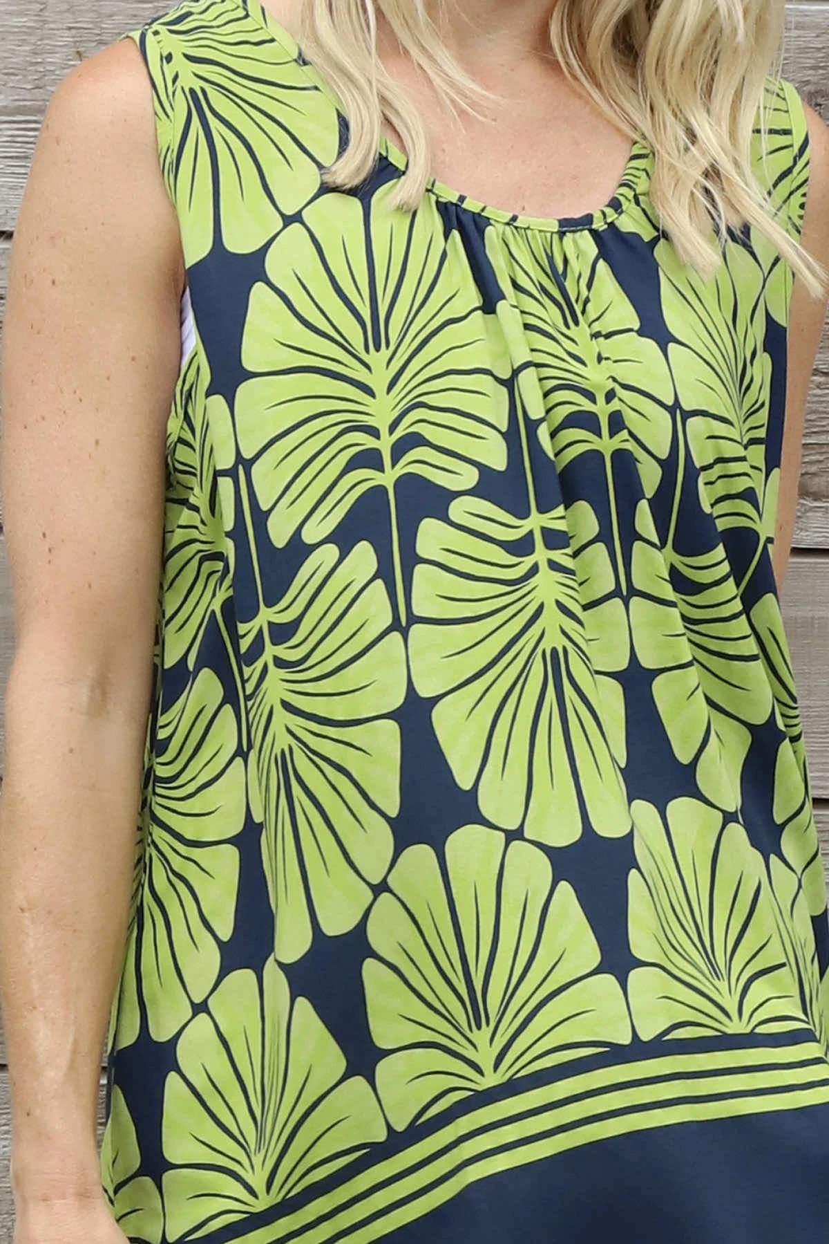 Carella Print Sleeveless Top Olive 5 Carella Print Sleeveless Top Olive - Image 3