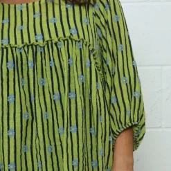 Kadenzia Print Cotton Tunic Green 8 Kadenzia Print Cotton Tunic Green -Kitandkaboodal Store IMG 1004 daf86588 f1d6 487e 818a e8cd76e045f0