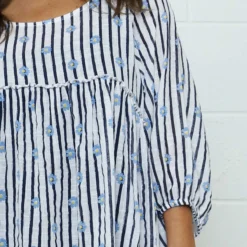 Kadenzia Print Cotton Tunic White 8 Kadenzia Print Cotton Tunic White -Kitandkaboodal Store IMG 1038 930a033a bc13 4773 9e93 c2005c22d02e