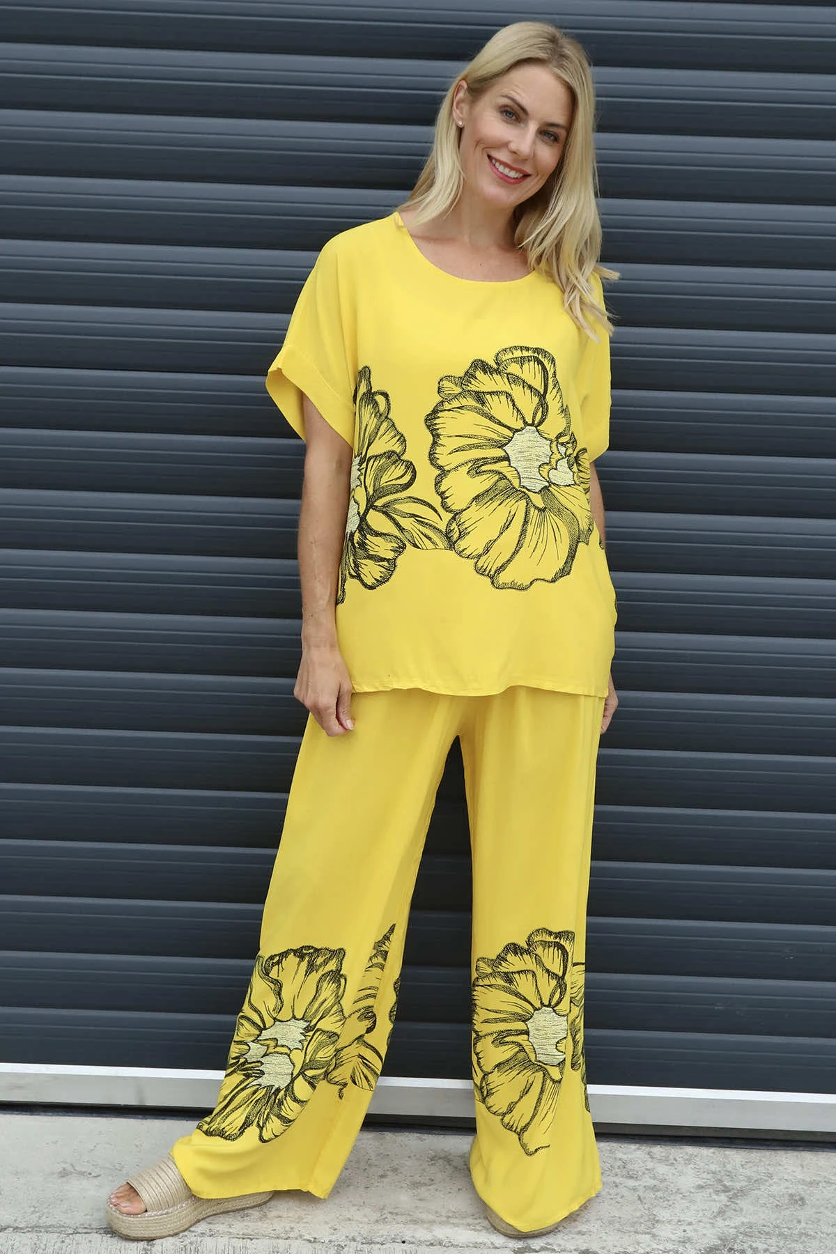 Agnetha Flower Top Yellow 4 Agnetha Flower Top Yellow - Image 2