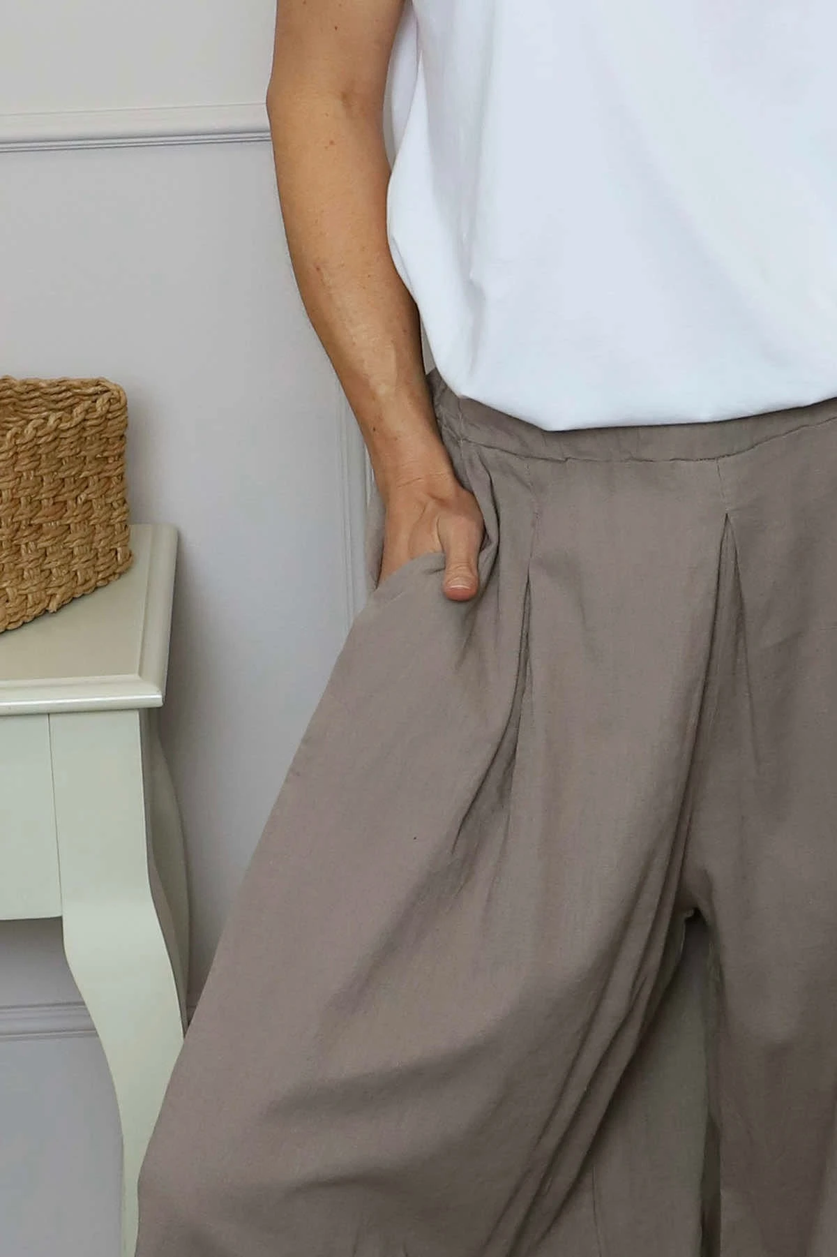 Trish Wide Leg Linen Trousers Mocha 4 Trish Wide Leg Linen Trousers Mocha - Image 3