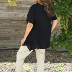 Loreleigh Dipped Side Top Black 9 Loreleigh Dipped Side Top Black -Kitandkaboodal Store IMG 1285 2a76dc64 adf9 4e30 b6ad b239df1ffcb9