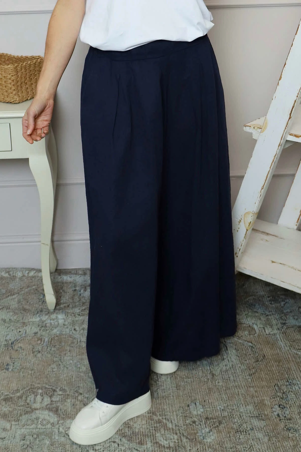 Trish Wide Leg Linen Trousers Navy 5 Trish Wide Leg Linen Trousers Navy - Image 3