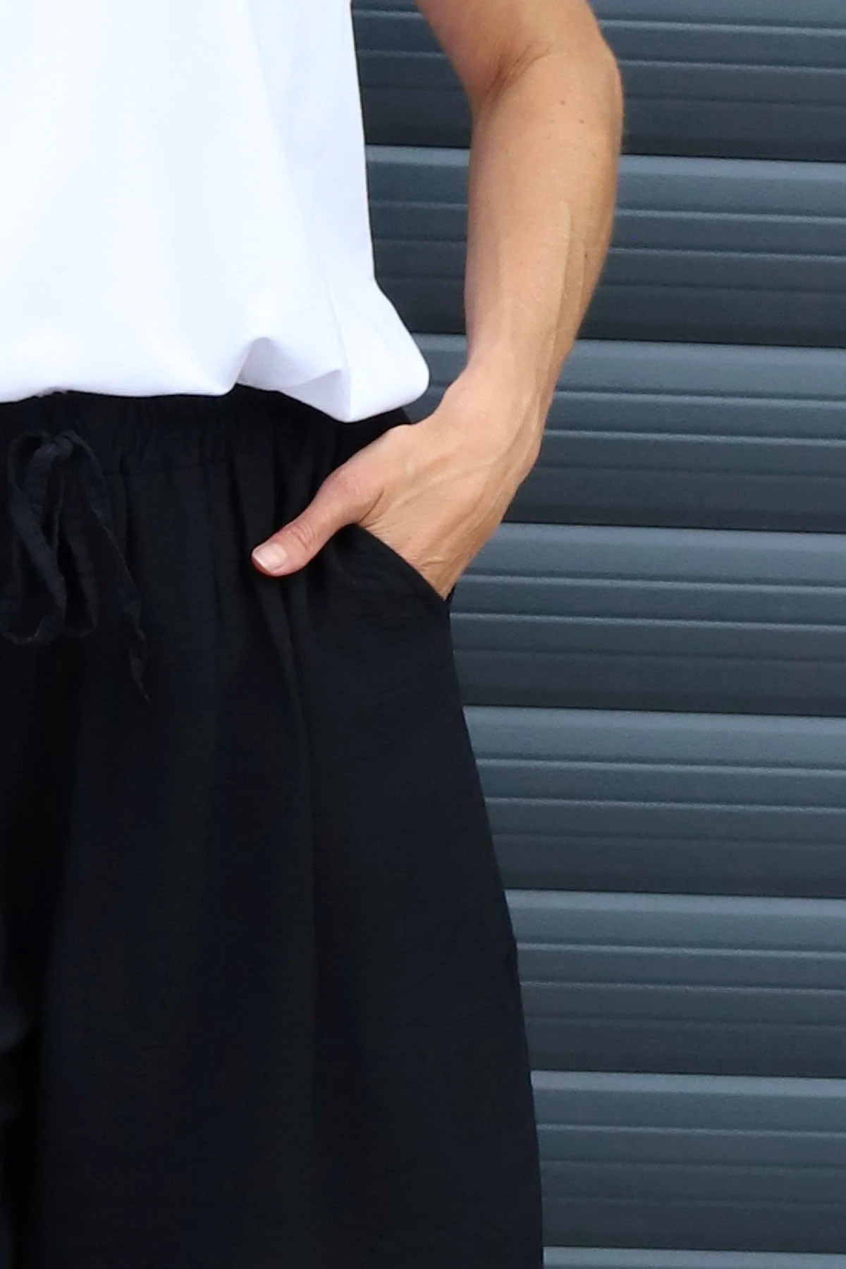 Oriana Shorts Black 5 Oriana Shorts Black - Image 3