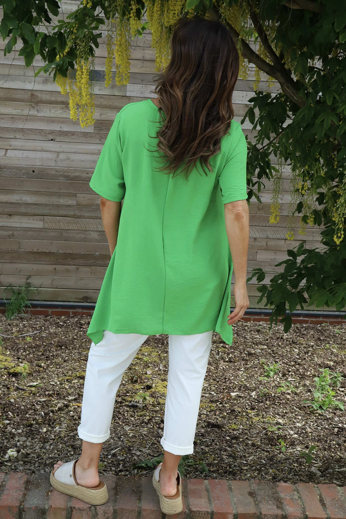 Loreleigh Dipped Side Top Green 6 Loreleigh Dipped Side Top Green - Image 4