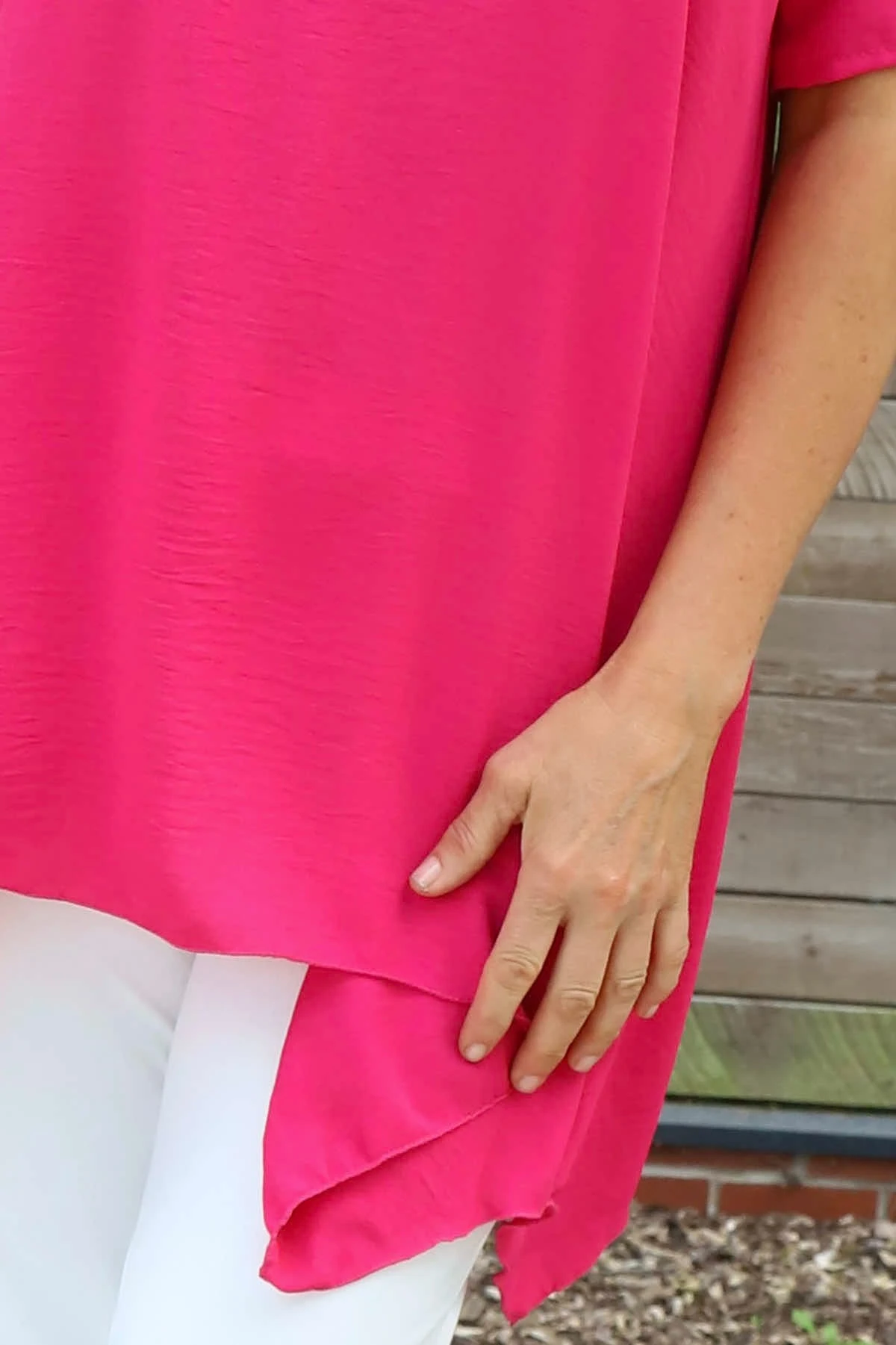 Loreleigh Dipped Side Top Fuchsia 5 Loreleigh Dipped Side Top Fuchsia - Image 3