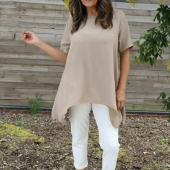 Loreleigh Dipped Side Top Camel