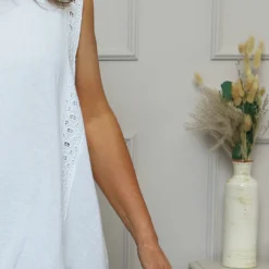 Ferne Sleeveless Cotton Top White 8 Ferne Sleeveless Cotton Top White -Kitandkaboodal Store IMG 2158 56645b9e 6a07 4beb a96a cef64c9b9a2c