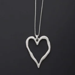 Chloe Necklace Silver 8 Chloe Necklace Silver -Kitandkaboodal Store IMG 2251 4b0b7378 de6b 4c86 92b7 93403b6efec2