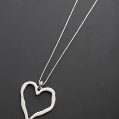 Chloe Necklace Silver 9 Chloe Necklace Silver -Kitandkaboodal Store IMG 2252 5a518982 ffb2 44f2 9b89 56edd8921e0d