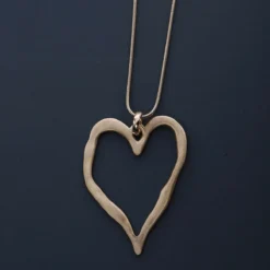 Chloe Necklace Gold -Kitandkaboodal Store IMG 2276 419d18be e3dd 4c36 ba48 afa2e55490a4