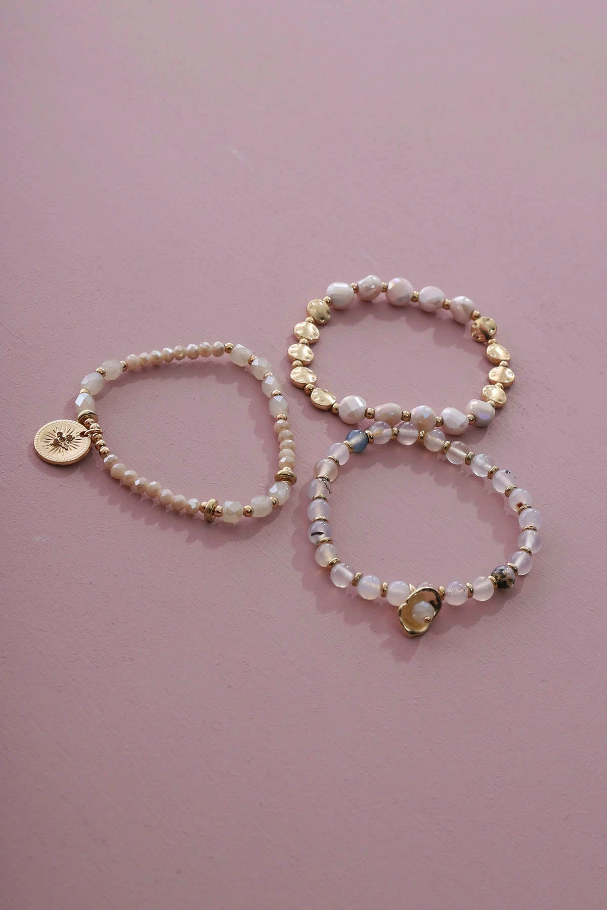 Hanya Bracelet Gold 4 Hanya Bracelet Gold - Image 2