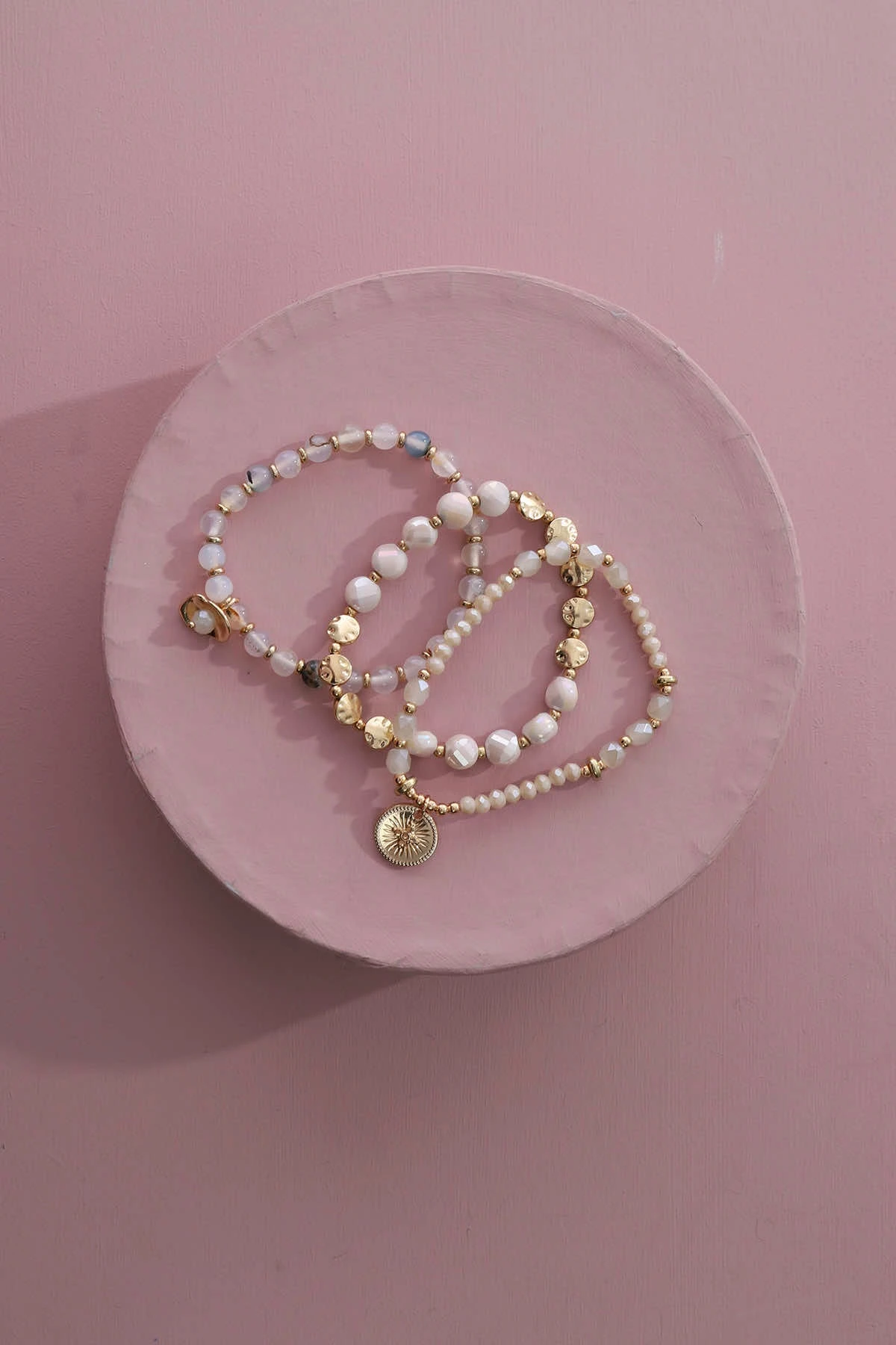 Hanya Bracelet Gold 5 Hanya Bracelet Gold - Image 3