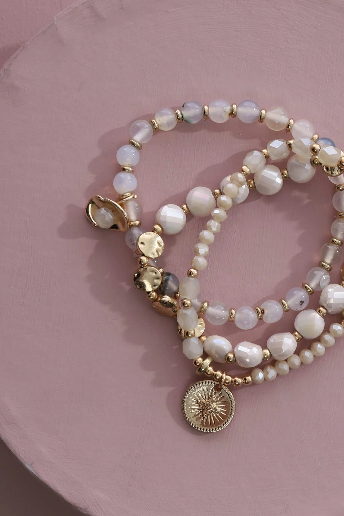 Hanya Bracelet Gold 6 Hanya Bracelet Gold - Image 4