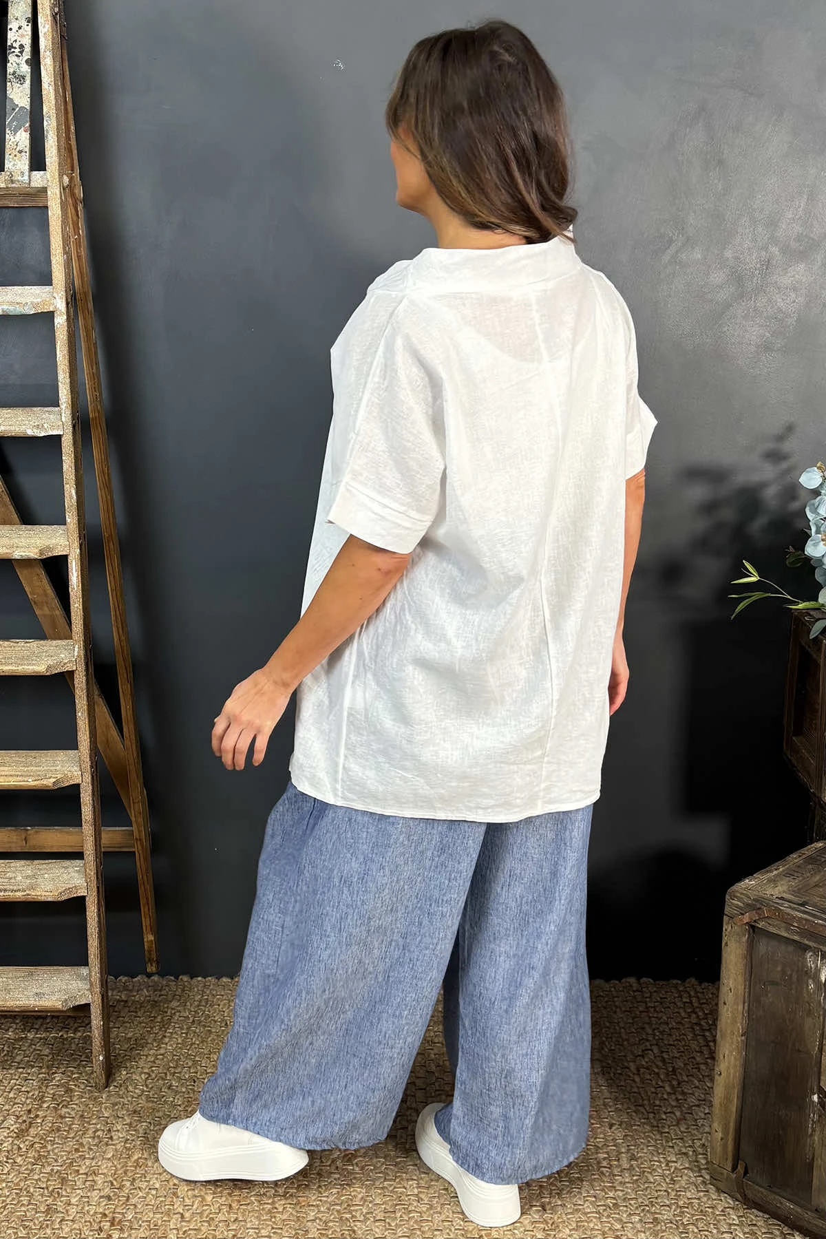 Baines Linen Top White 6 Baines Linen Top White - Image 4