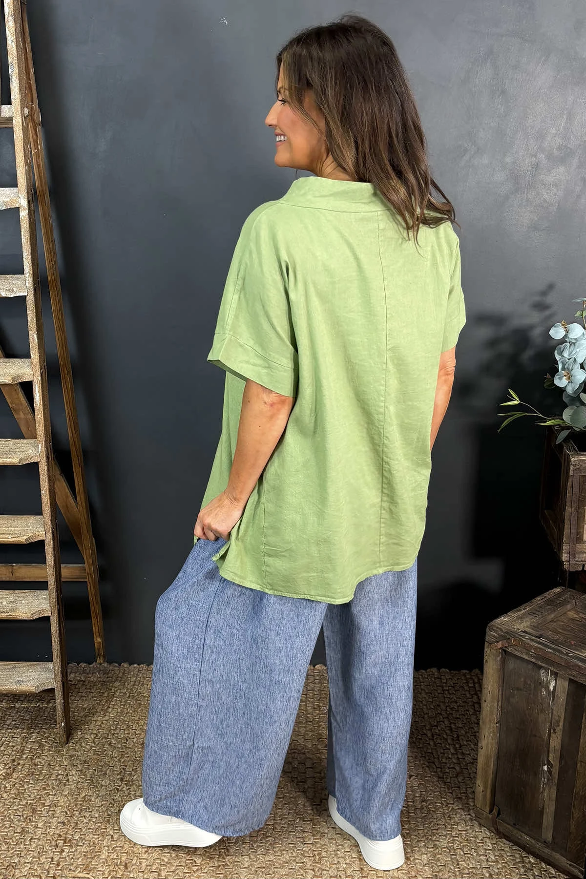 Baines Linen Top Green 6 Baines Linen Top Green - Image 4