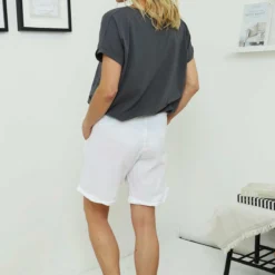 Sydney Linen Shorts White 8 Sydney Linen Shorts White -Kitandkaboodal Store IMG 2990 d8766b76 1235 4800 a18b 745837703048