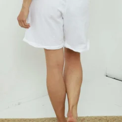 Sydney Linen Shorts White 9 Sydney Linen Shorts White -Kitandkaboodal Store IMG 2991 1cee4958 bba7 4796 a56e a85e5992add0