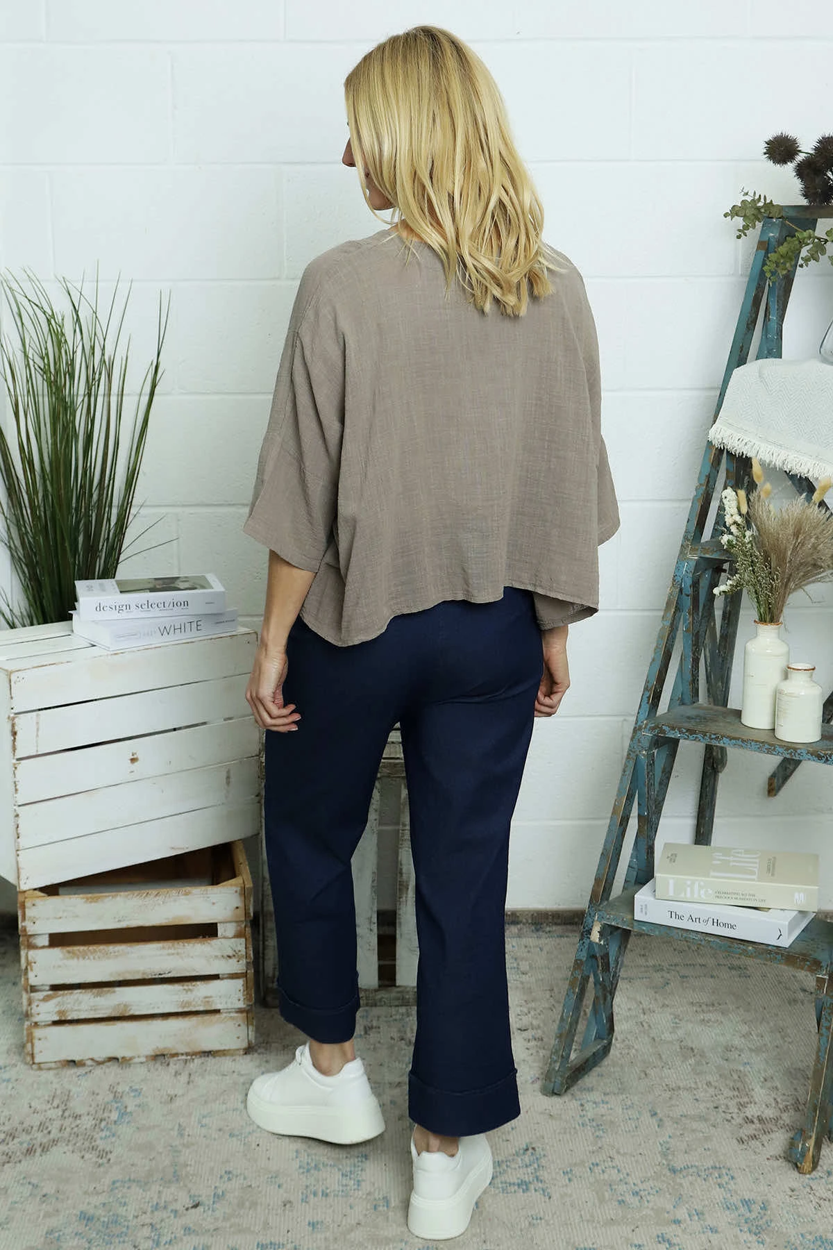 Maya Linen Top Mocha 6 Maya Linen Top Mocha - Image 4