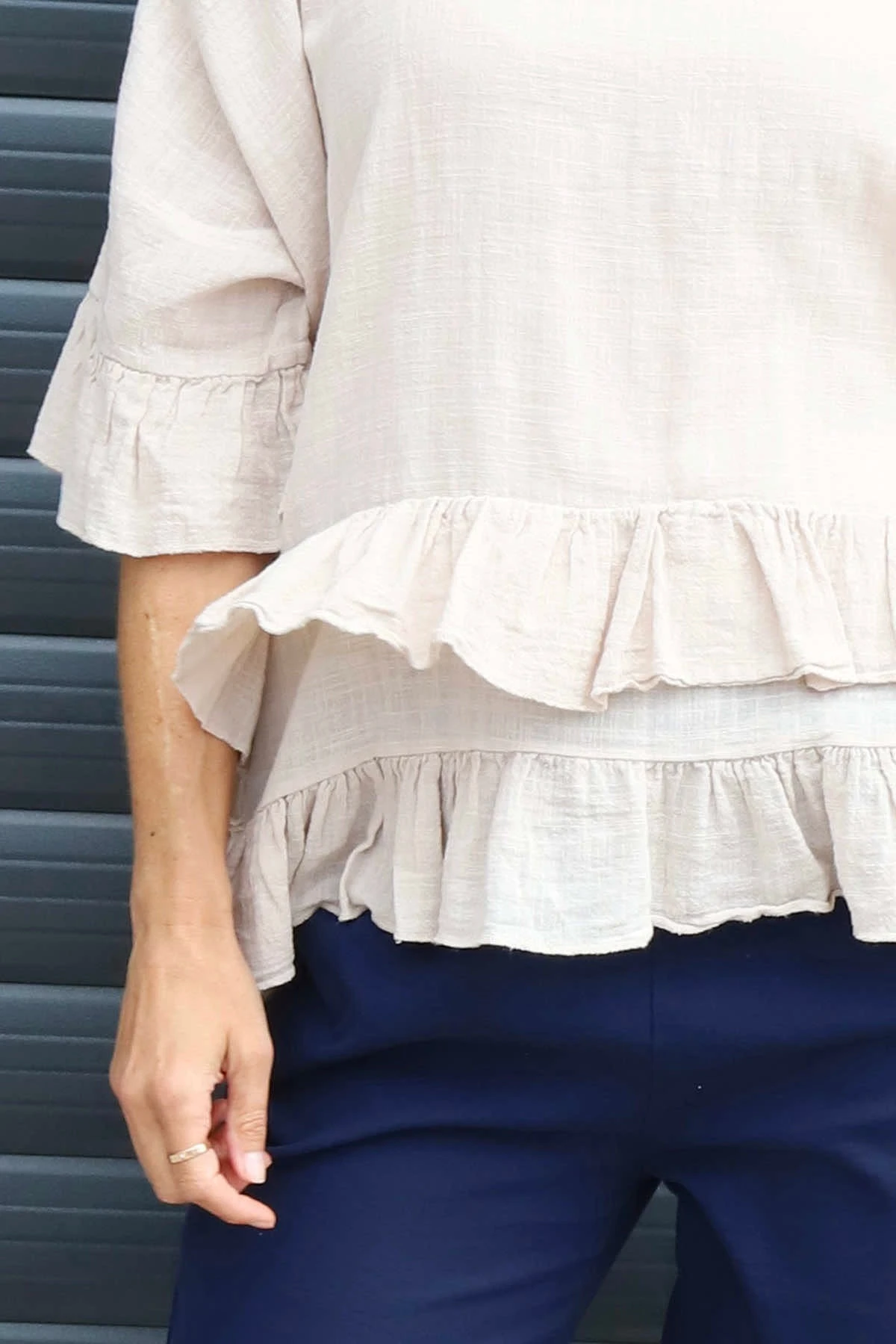 Allena Frill Top Stone 5 Allena Frill Top Stone - Image 3