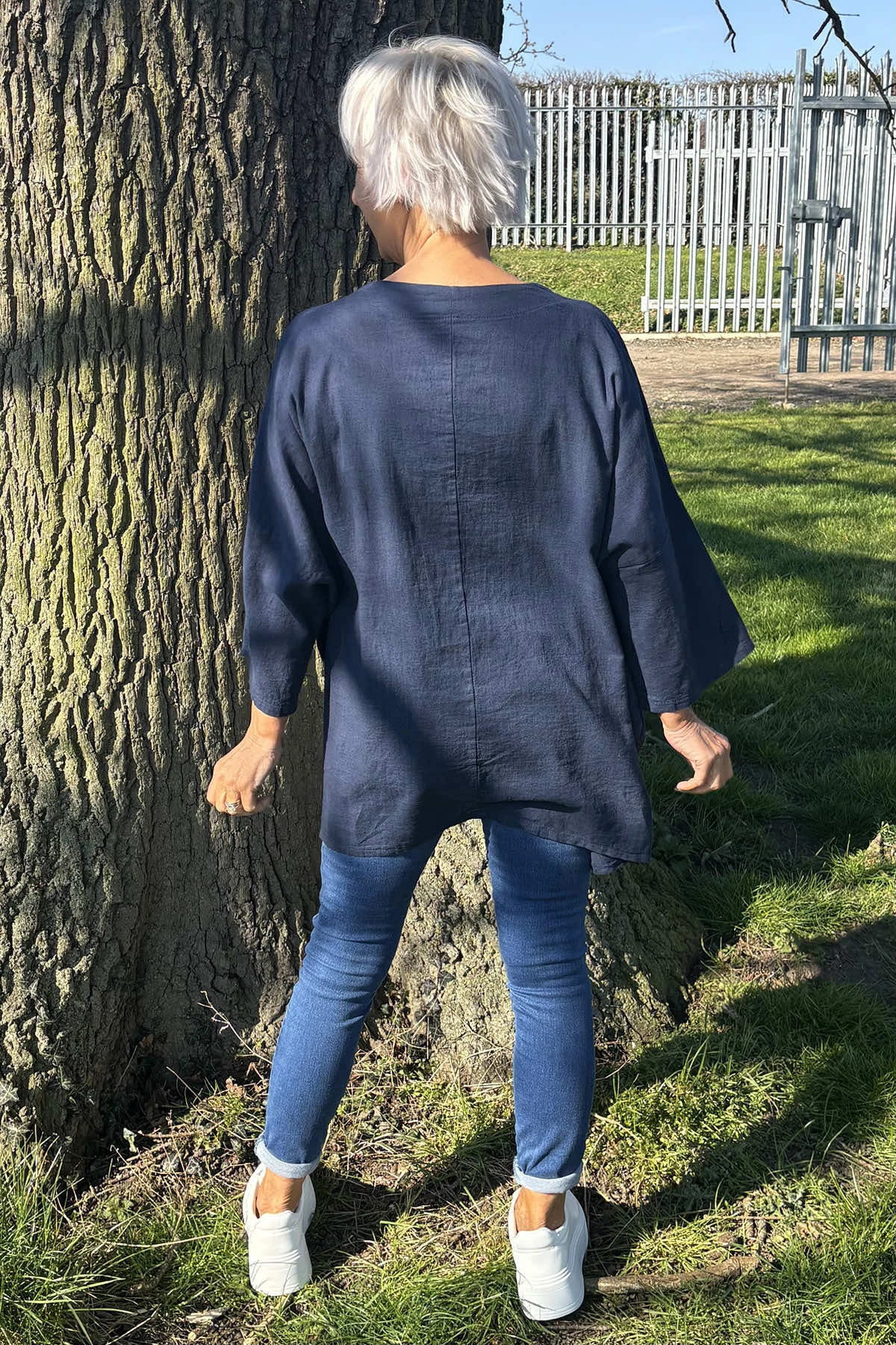 Daisy Linen Top Navy 6 Daisy Linen Top Navy - Image 4