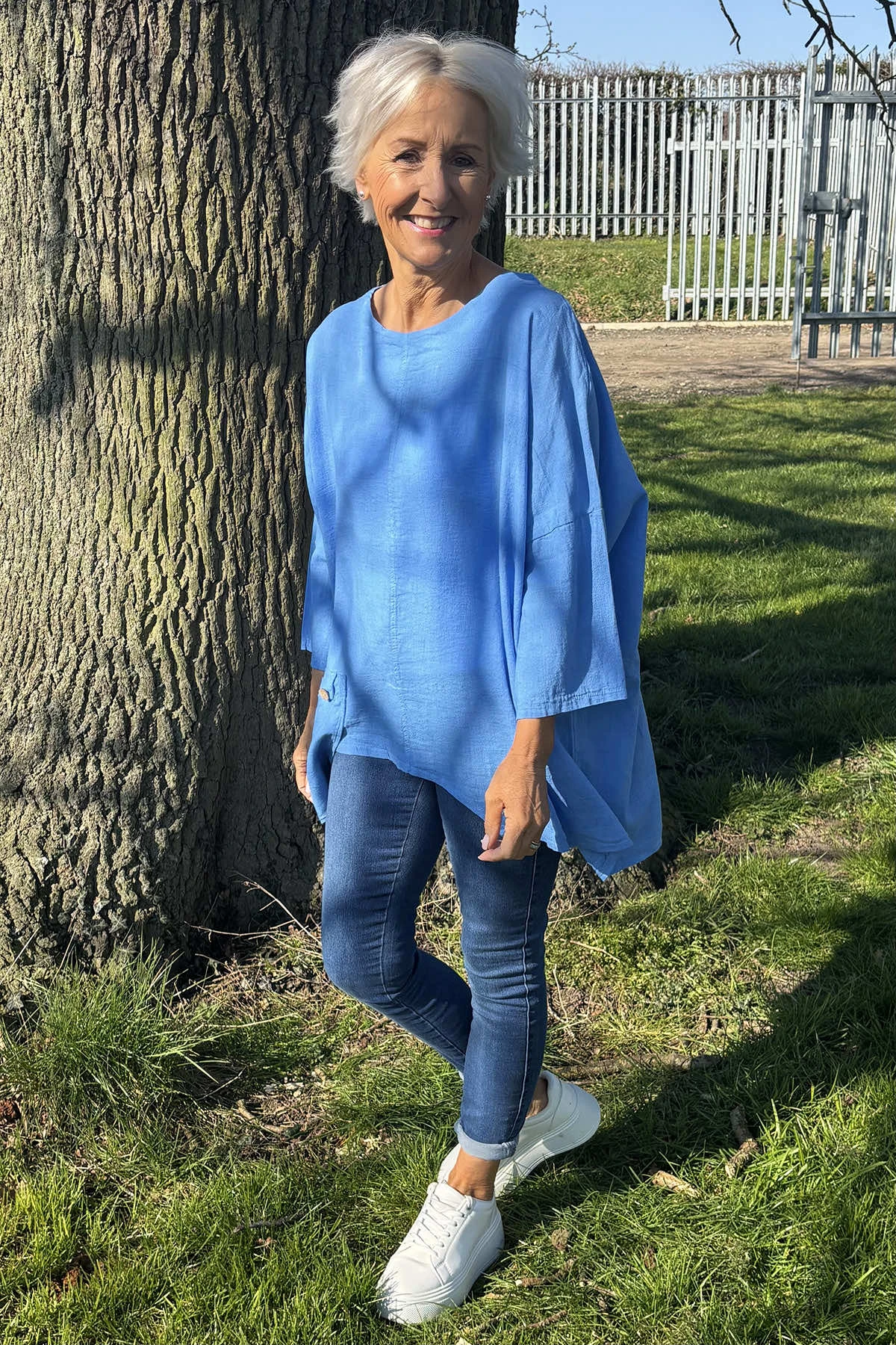 Daisy Linen Top Powder Blue 4 Daisy Linen Top Powder Blue - Image 2