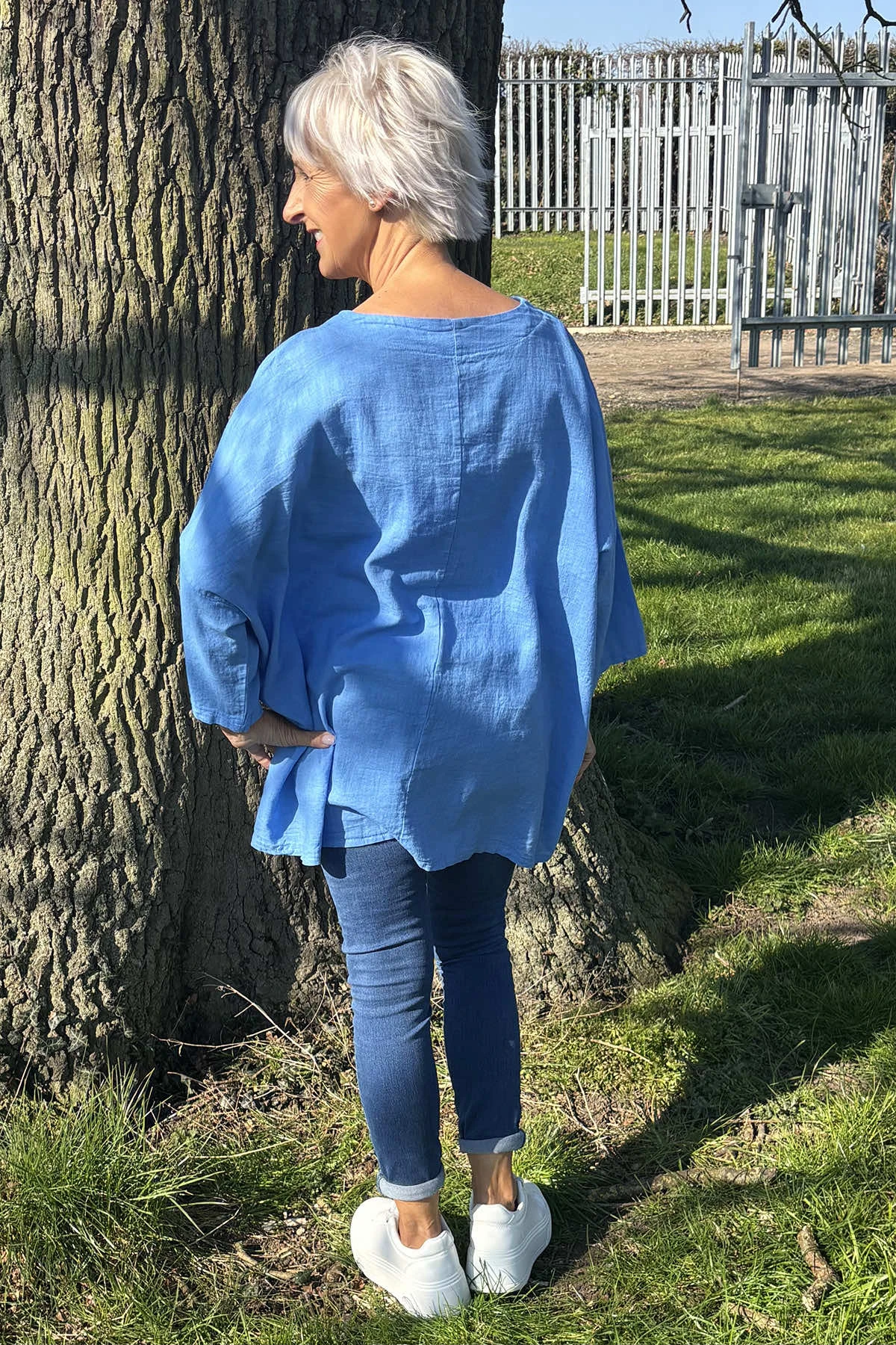 Daisy Linen Top Powder Blue 6 Daisy Linen Top Powder Blue - Image 4