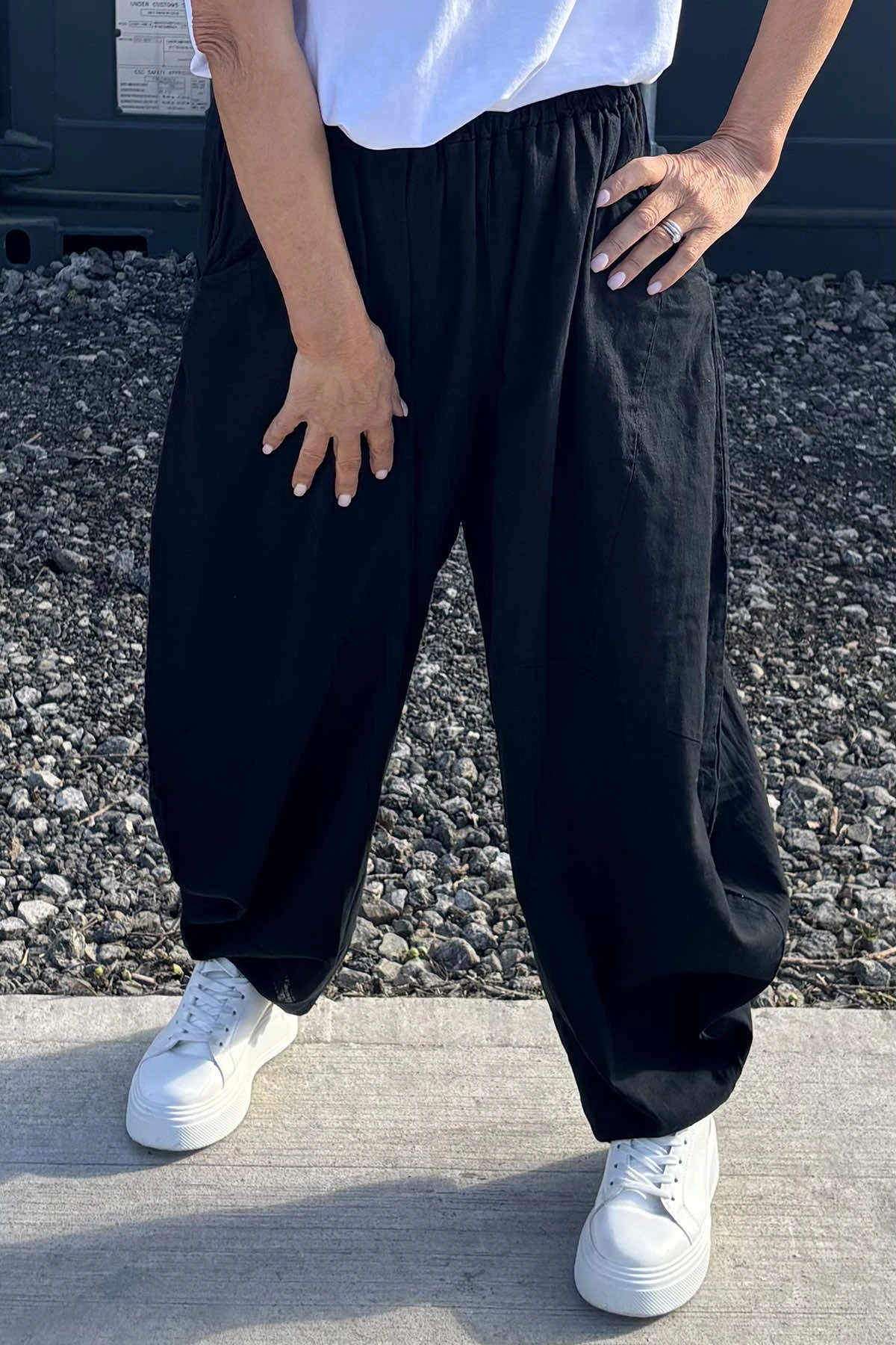 Journee Linen Trousers Black 4 Journee Linen Trousers Black - Image 2