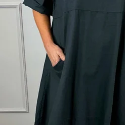 Penelope Pocket Linen Dress Charcoal -Kitandkaboodal Store IMG 5029 20d93235 66db 463a 99de e8db41dc08ad