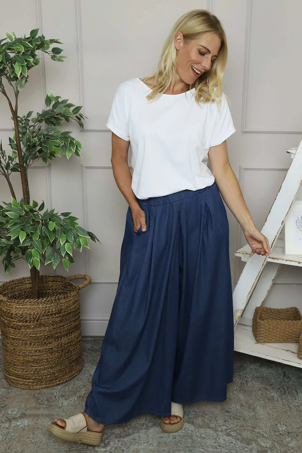 Trish Wide Leg Denim Trousers Mid Denim 6 Trish Wide Leg Denim Trousers Mid Denim - Image 4