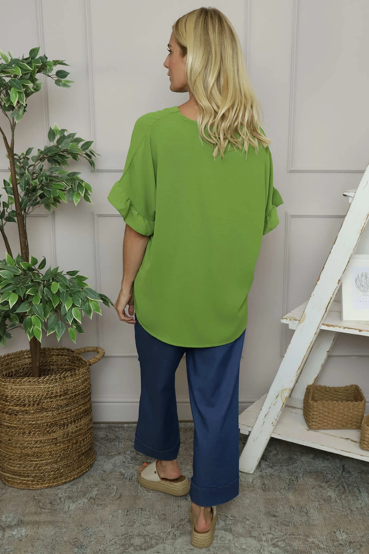 Malvina V-Neck Top Olive 6 Malvina V-Neck Top Olive - Image 4