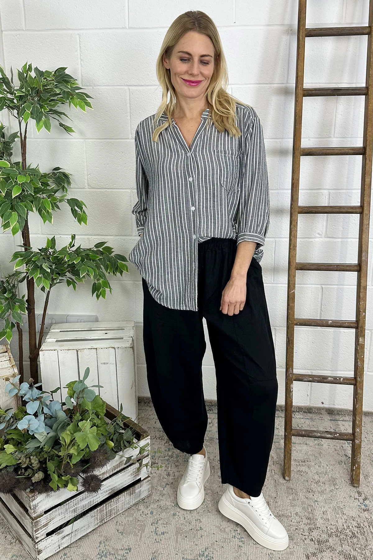 Ratana Linen Trousers Black 4 Ratana Linen Trousers Black - Image 2