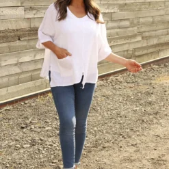 Isolde Linen Top White 8 Isolde Linen Top White -Kitandkaboodal Store IMG 6627 8bb4f467 43f5 477b 818d acdf3bbb83dc