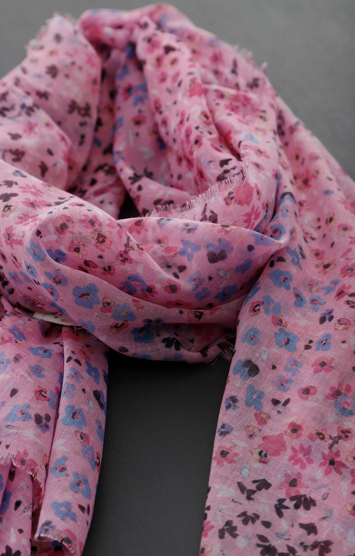 Billie Scarf Fuchsia 4 Billie Scarf Fuchsia - Image 2