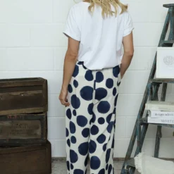 Hetty Wide Leg Print Trousers Navy -Kitandkaboodal Store IMG 7349 d28bd323 9cc2 40d8 98b5 410d5ec78614