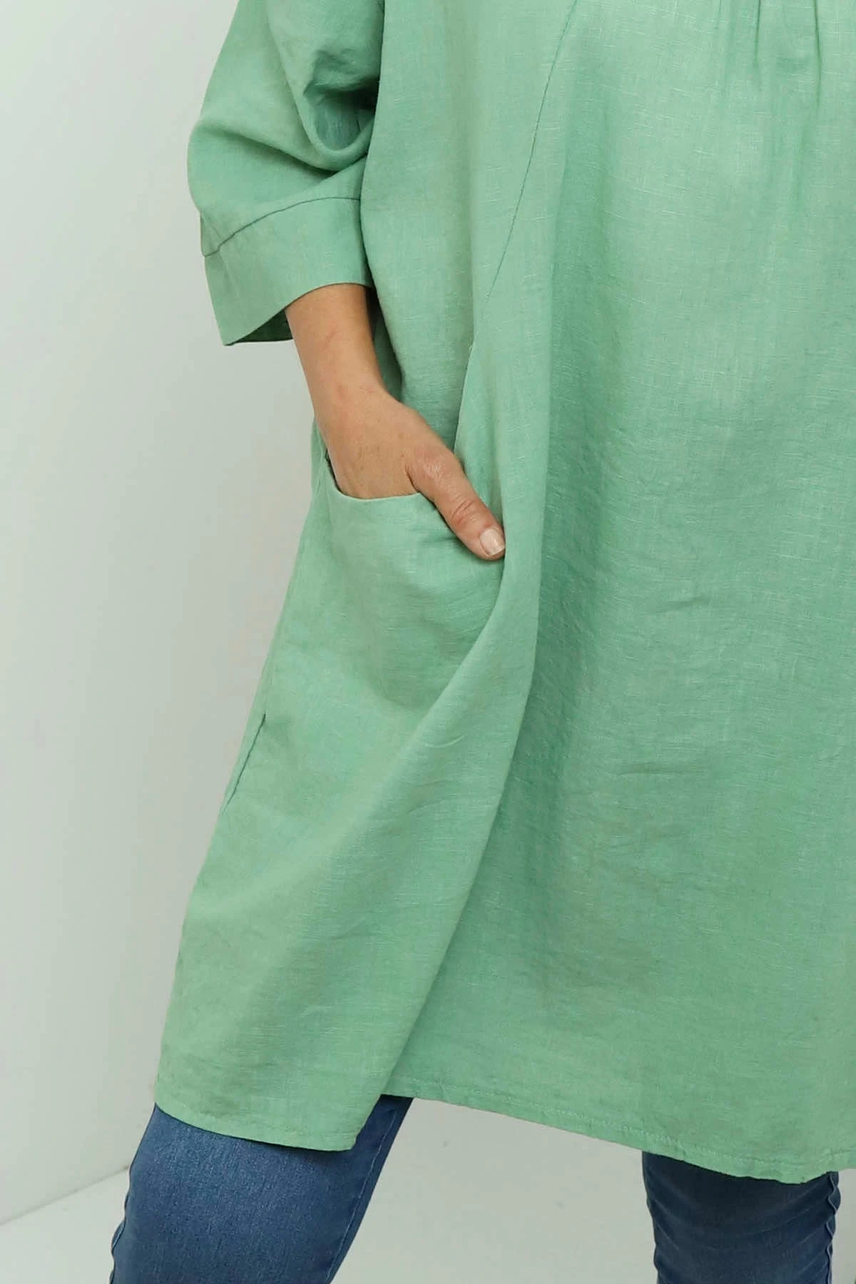 Glebe Linen Top Green 5 Glebe Linen Top Green - Image 3