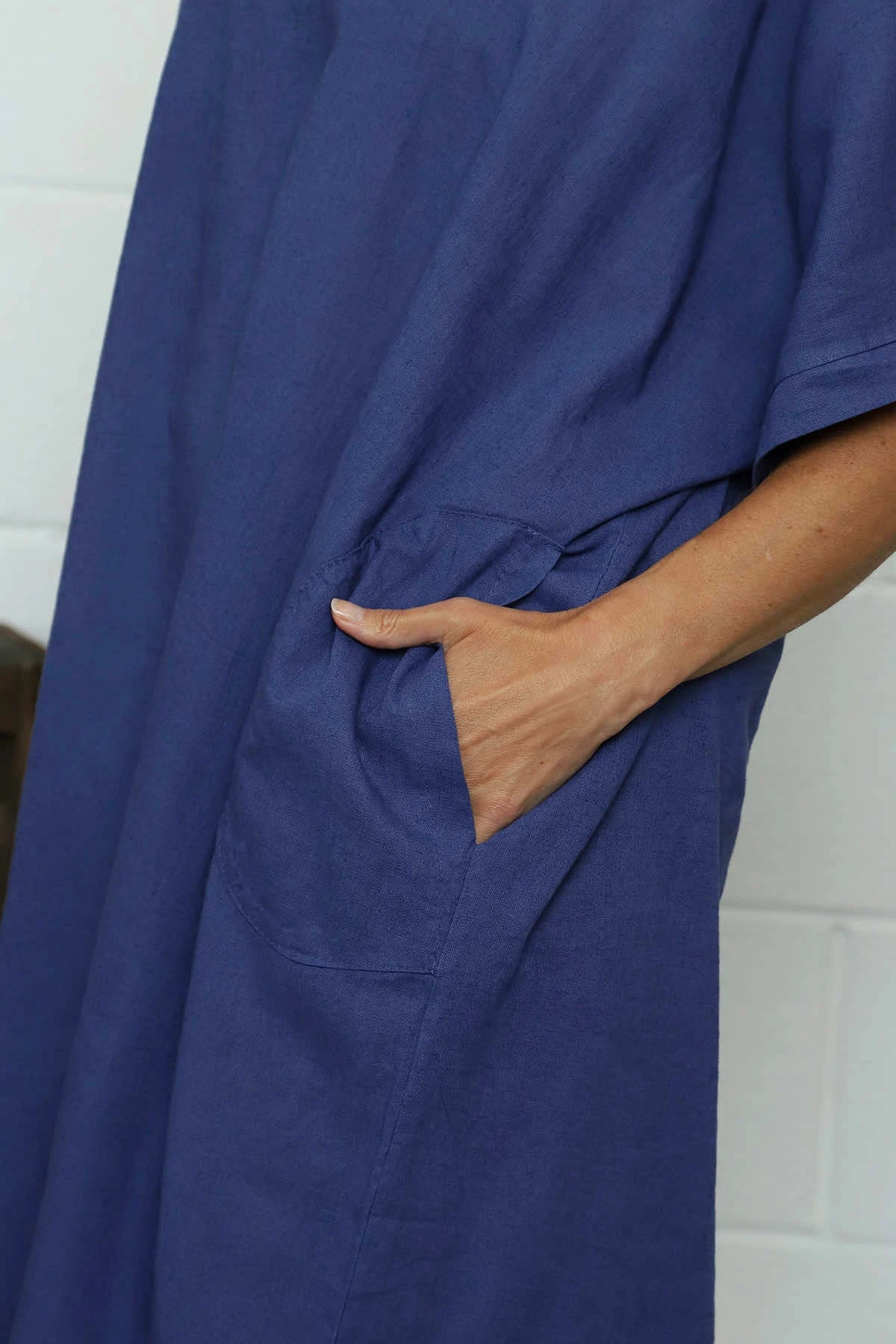 Marika V-Neck Linen Dress Indigo 5 Marika V-Neck Linen Dress Indigo - Image 3