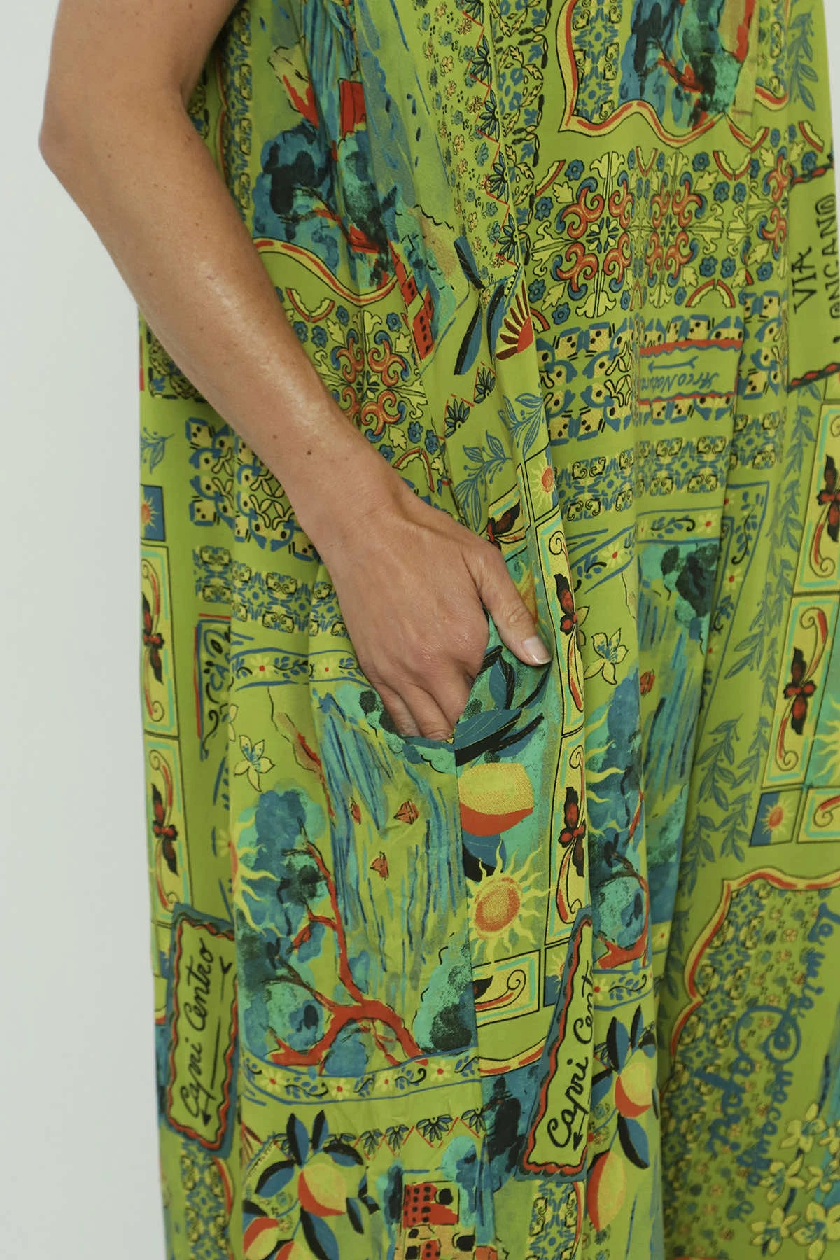 Bellona V-Neck Print Dress Olive 5 Bellona V-Neck Print Dress Olive - Image 3