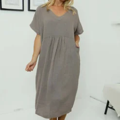 Fenella Linen Dress Mocha 7 Fenella Linen Dress Mocha -Kitandkaboodal Store IMG 8136 68c300e5 1cf5 4dbb 97d2 55edee0ea10c