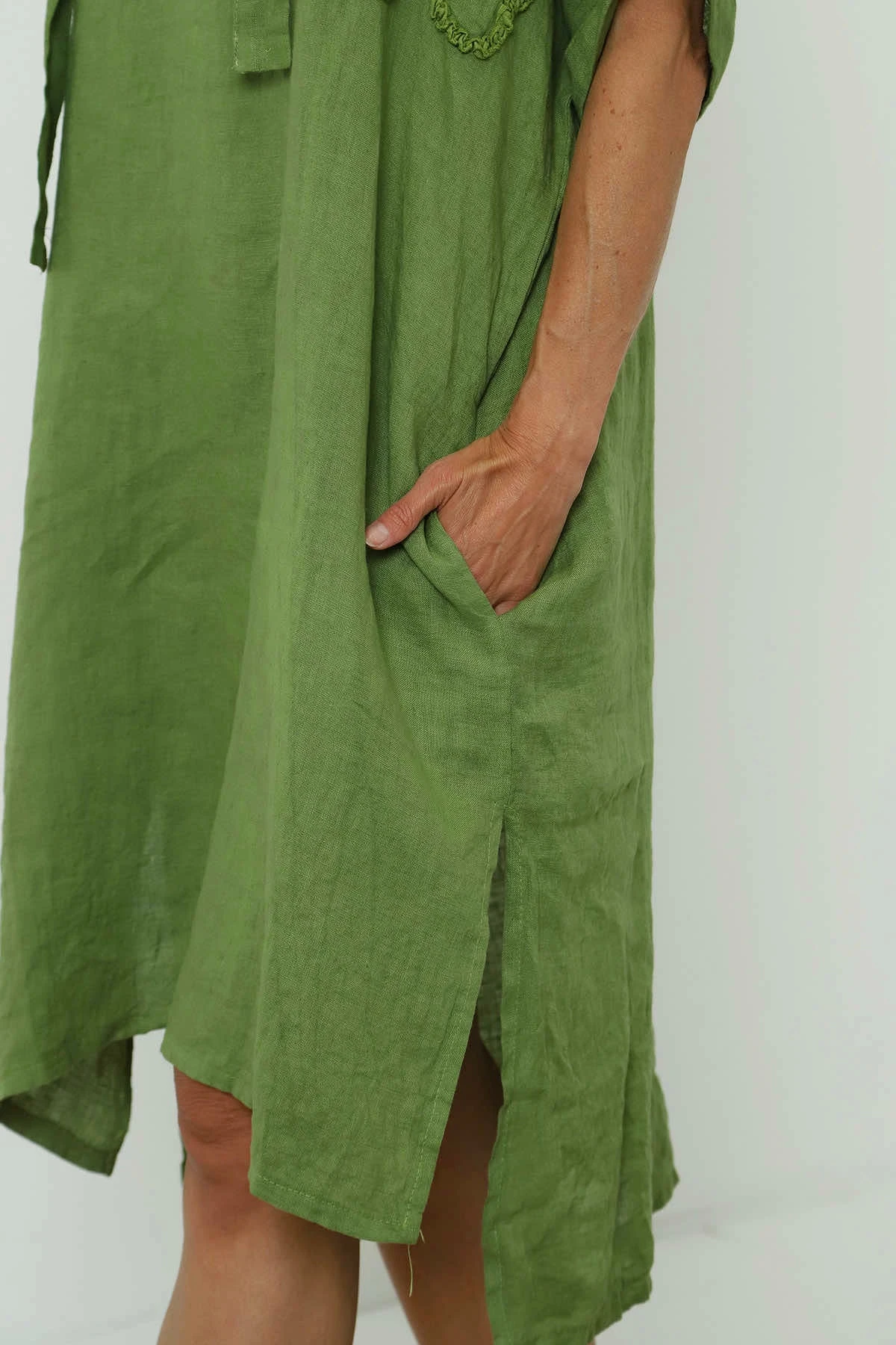 Carlina Hooded Flower Detail Linen Dress Olive 5 Carlina Hooded Flower Detail Linen Dress Olive - Image 3