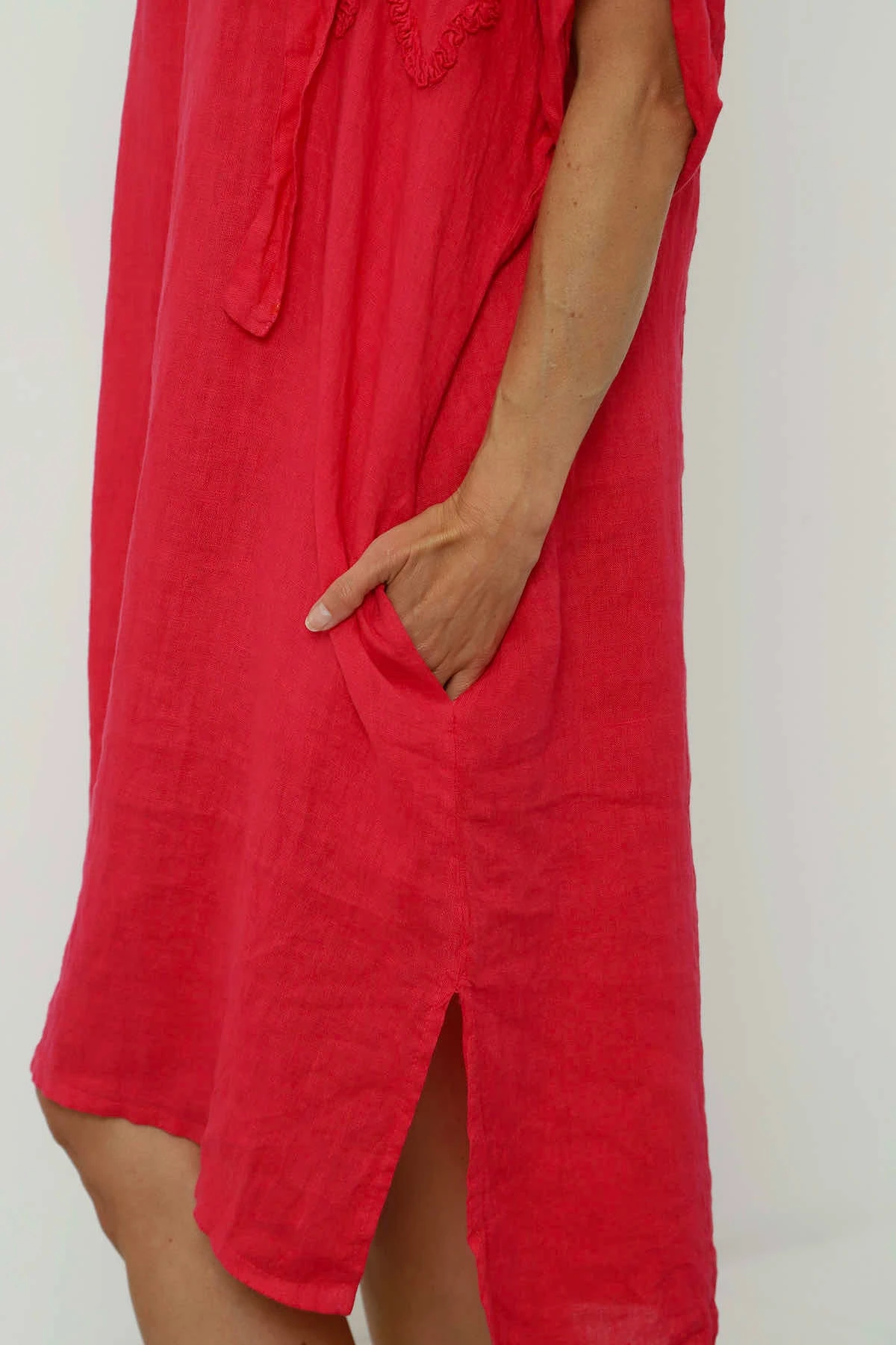 Carlina Hooded Flower Detail Linen Dress Fuchsia 5 Carlina Hooded Flower Detail Linen Dress Fuchsia - Image 3