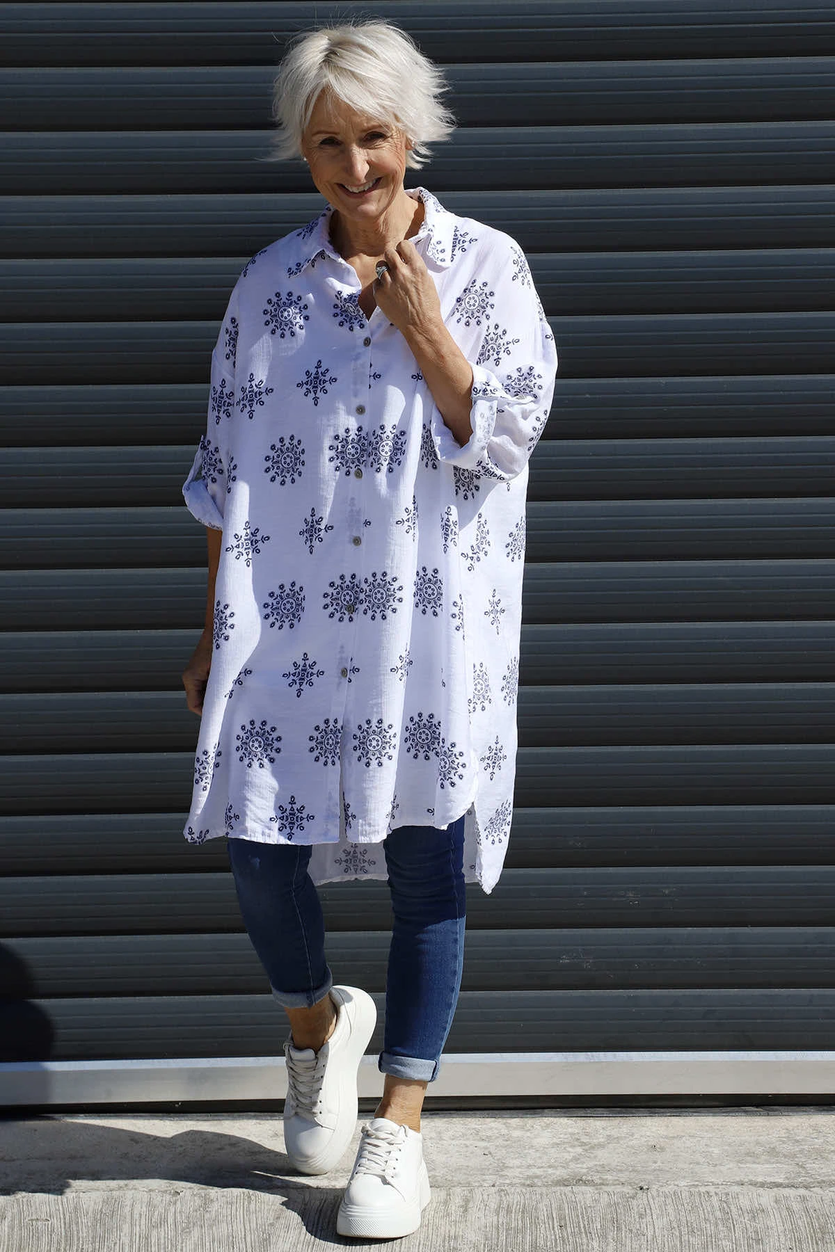 Cassie Longline Print Shirt White 3 Cassie Longline Print Shirt White